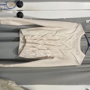 Bass sweater
